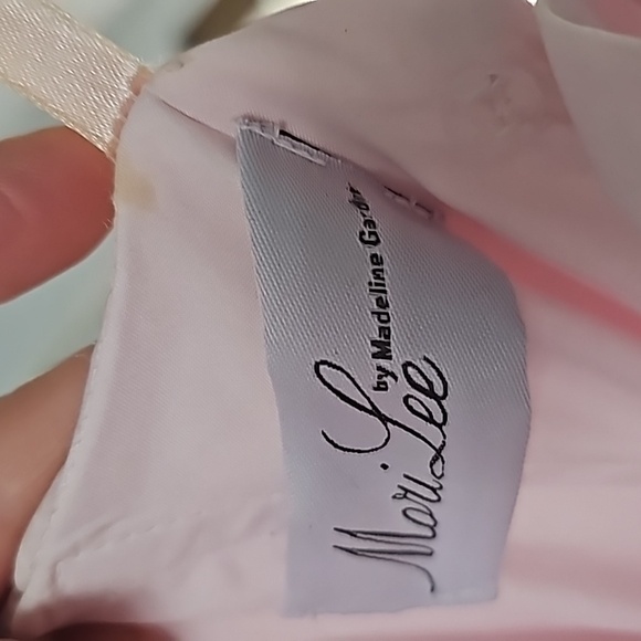 Beautiful Pink Grad Dress with sweetheart neckline & sparkle embellishments. - Picture 12 of 14